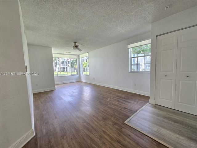 2890 N Oakland Forest Drive 102, Oakland Park, FL 33309