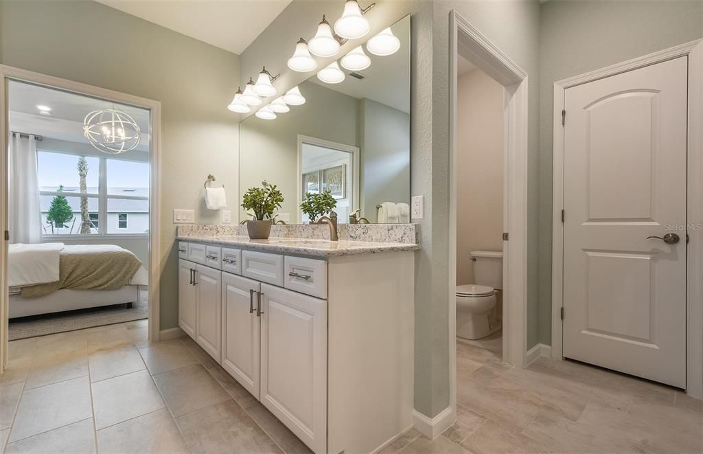 Image 21 of property listing at 2711 SERENITY MEADOW DRIVE, Kissimmee, FL 34744