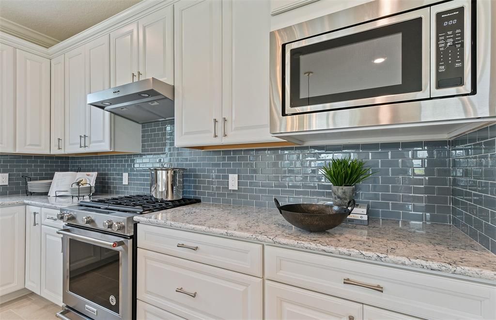 Image 6 of property listing at 2711 SERENITY MEADOW DRIVE, Kissimmee, FL 34744