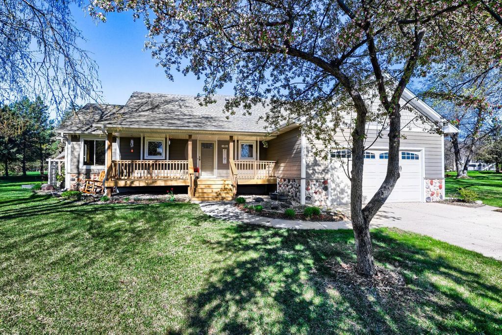 13834 Washington Street NE, Ham Lake, MN 55304