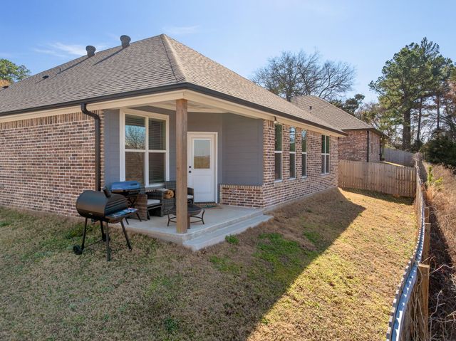 8435 Lakeway Dr., Tyler, TX 75703