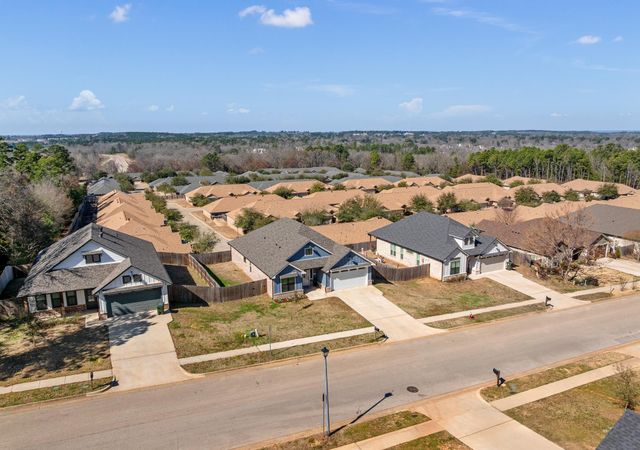 8435 Lakeway Dr., Tyler, TX 75703