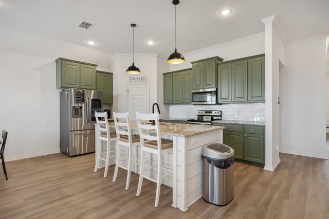 8435 Lakeway Dr., Tyler, TX 75703