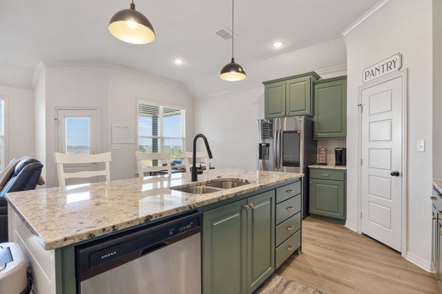 8435 Lakeway Dr., Tyler, TX 75703