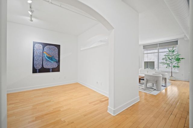 1901 Post Oak Boulevard 204, Houston, TX 77056