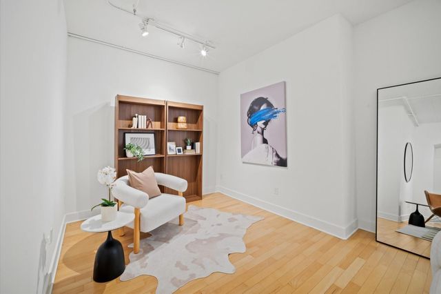 1901 Post Oak Boulevard 204, Houston, TX 77056
