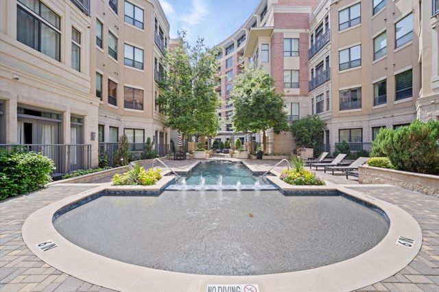 1901 Post Oak Boulevard 204, Houston, TX 77056