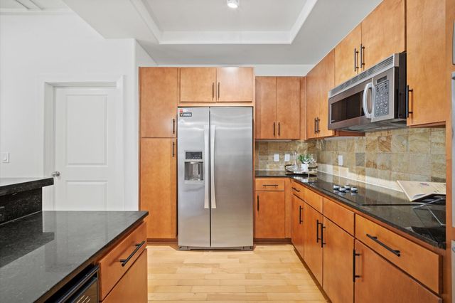 1901 Post Oak Boulevard 204, Houston, TX 77056