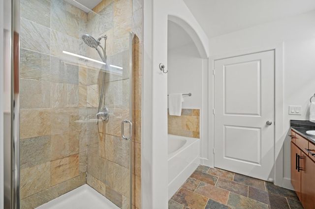 1901 Post Oak Boulevard 204, Houston, TX 77056