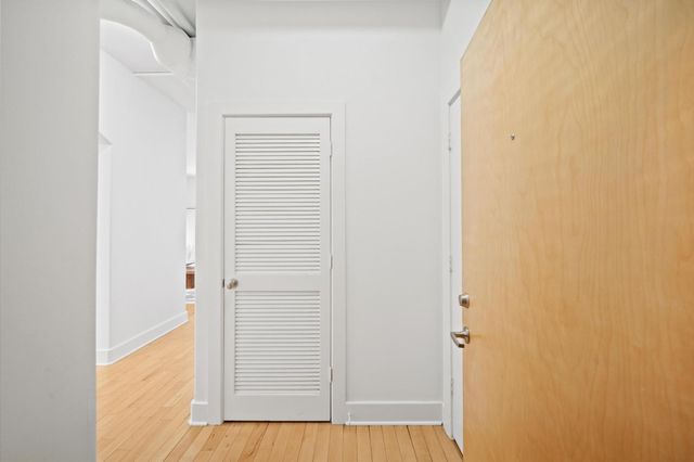 1901 Post Oak Boulevard 204, Houston, TX 77056