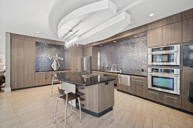 1901 Post Oak Boulevard 204, Houston, TX 77056