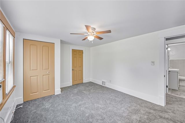 1039 N Keel Ridge Rd, Hermitage, PA 16148