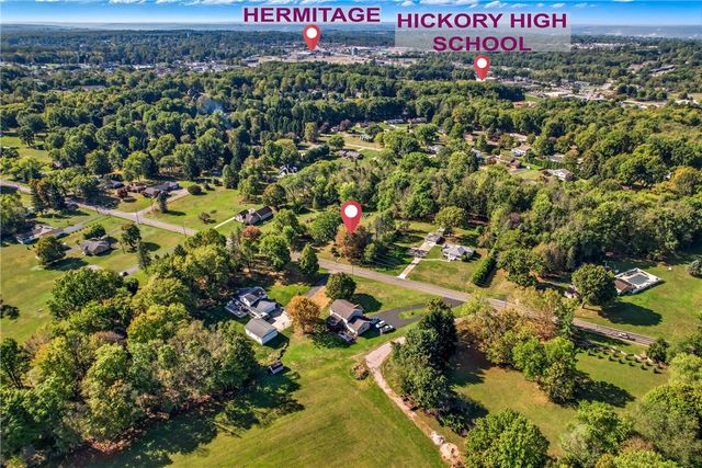 1039 N Keel Ridge Rd, Hermitage, PA 16148