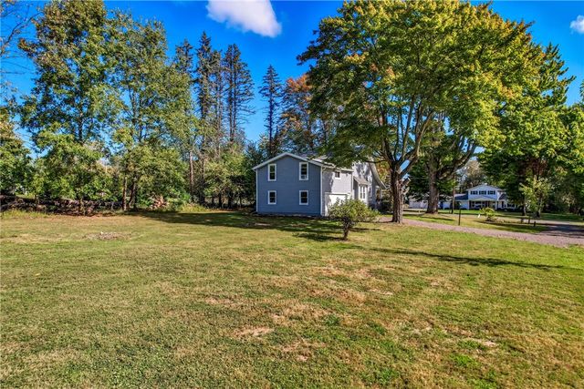 1039 N Keel Ridge Rd, Hermitage, PA 16148