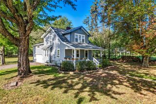 1039 N Keel Ridge Rd, Hermitage, PA 16148