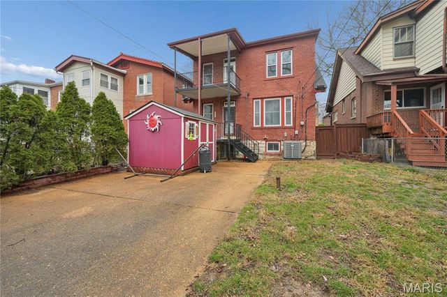 3956 Connecticut Street, St Louis, MO 63116