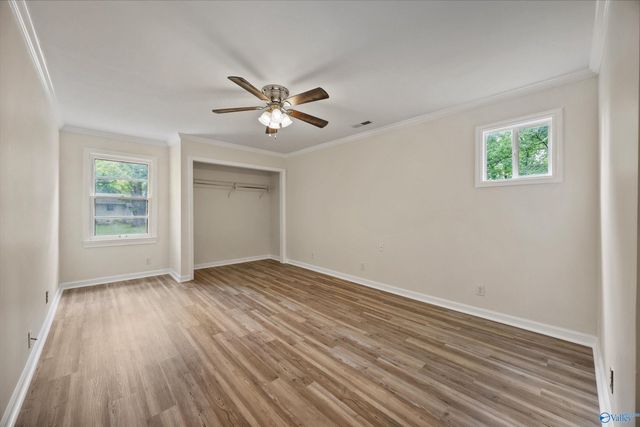1703 Buena Vista Circle SE, Decatur, AL 35601