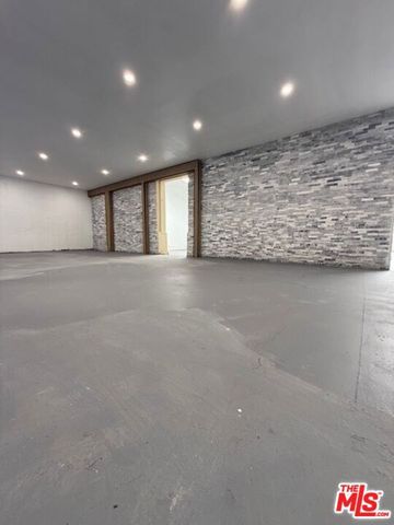 4435 S Santa Fe Avenue, Vernon, CA 90058