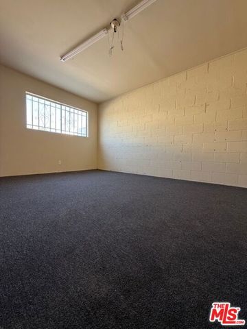 4435 S Santa Fe Avenue, Vernon, CA 90058