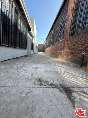4435 S Santa Fe Avenue, Vernon, CA 90058