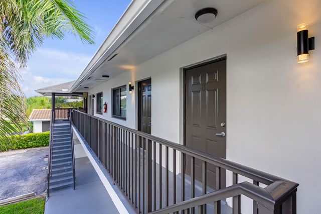 520 NE 45TH Street 4, Boca Raton, FL 33431