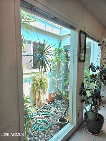 934 E Montebello Avenue, Phoenix, AZ 85014