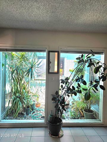 934 E Montebello Avenue, Phoenix, AZ 85014