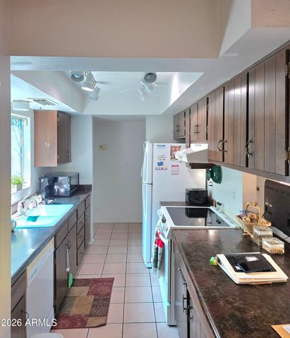934 E Montebello Avenue, Phoenix, AZ 85014