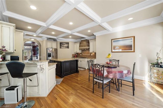 6007 Old Orchard Road, Kernersville, NC 27284