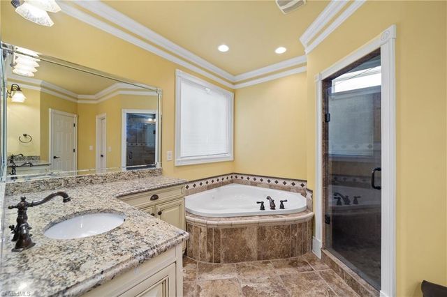 6007 Old Orchard Road, Kernersville, NC 27284
