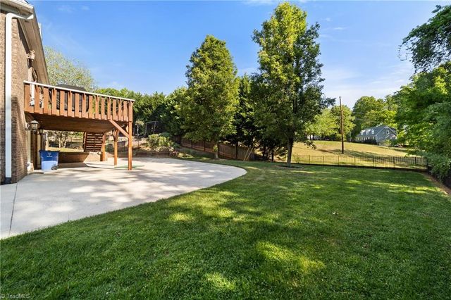 6007 Old Orchard Road, Kernersville, NC 27284
