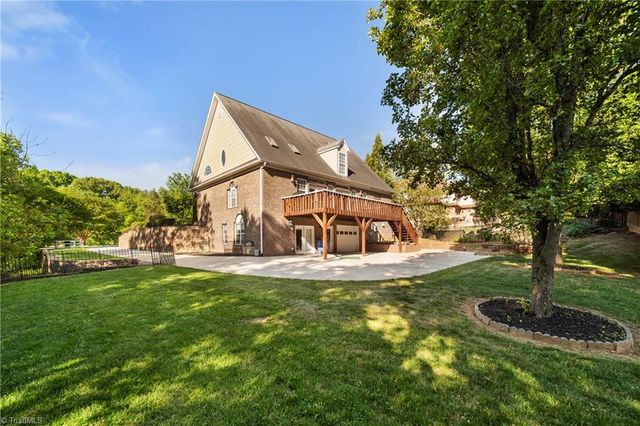 6007 Old Orchard Road, Kernersville, NC 27284