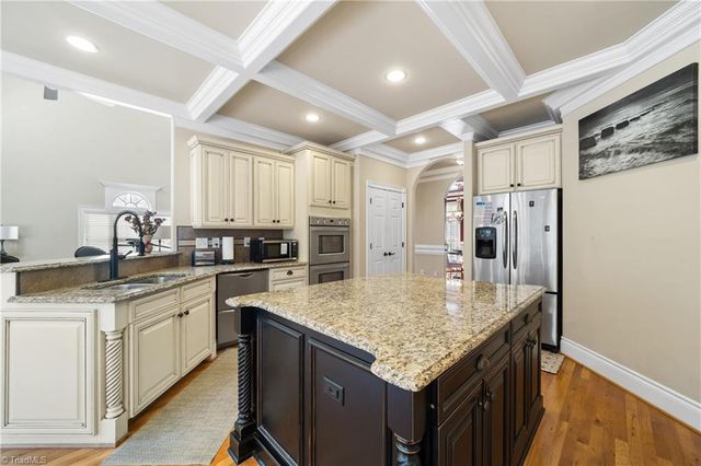 6007 Old Orchard Road, Kernersville, NC 27284