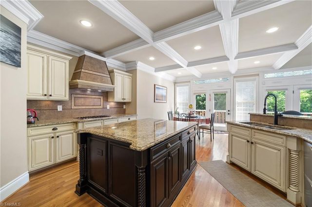 6007 Old Orchard Road, Kernersville, NC 27284
