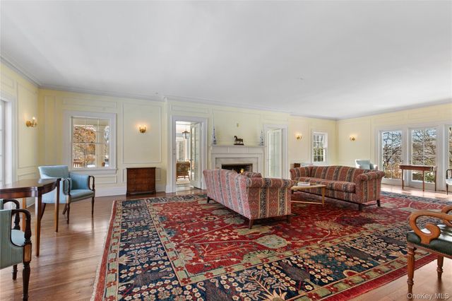 36 Revolutionary Road, Briarcliff Manor, NY 10510