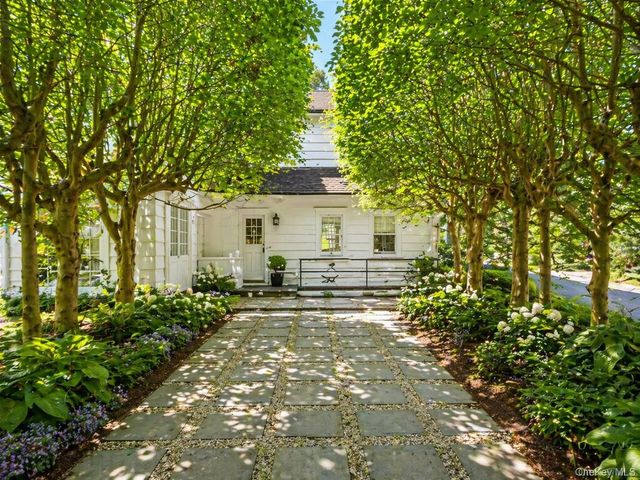 36 Revolutionary Road, Briarcliff Manor, NY 10510