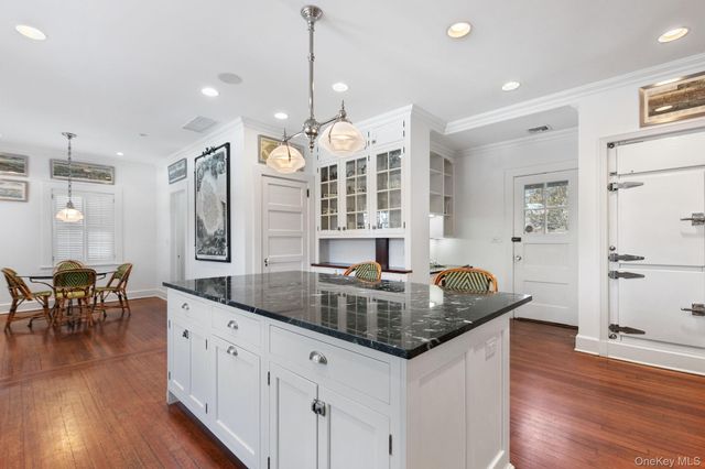 36 Revolutionary Road, Briarcliff Manor, NY 10510