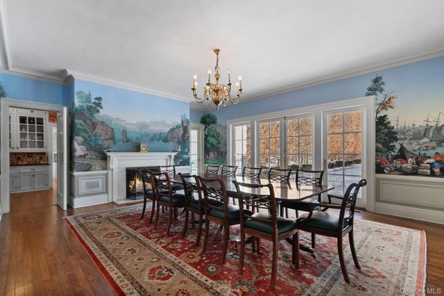 36 Revolutionary Road, Briarcliff Manor, NY 10510