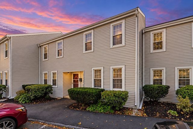 52 Warren St 8, Peabody, MA 01960