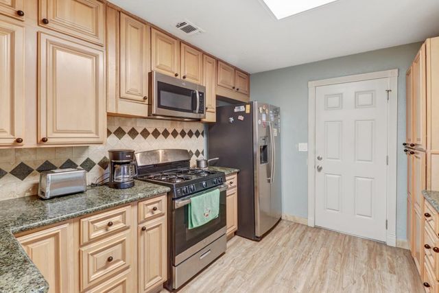 4041 Constitution Ave, North Highlands, CA 95660