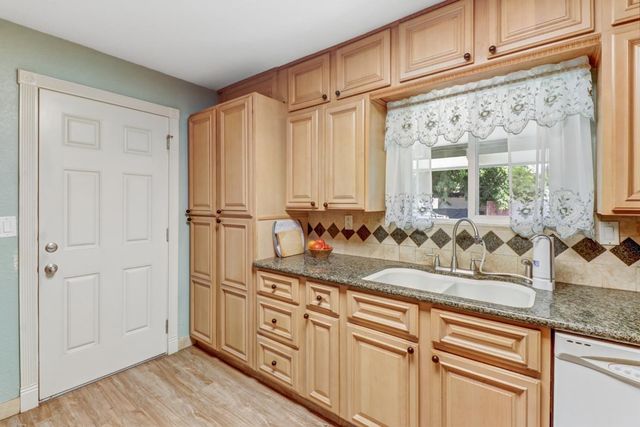 4041 Constitution Ave, North Highlands, CA 95660