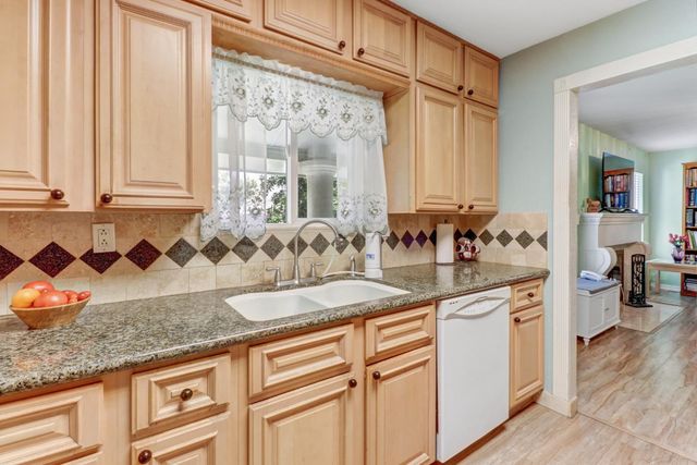 4041 Constitution Ave, North Highlands, CA 95660