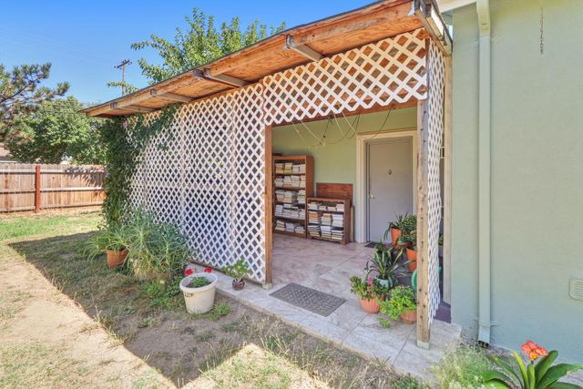 4041 Constitution Ave, North Highlands, CA 95660