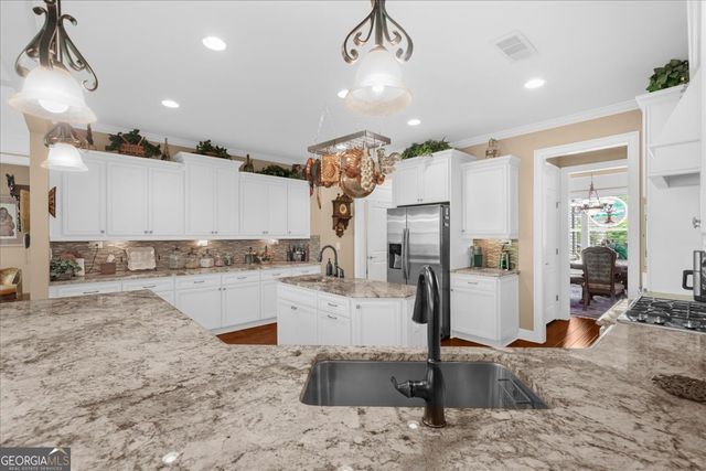 3768 Golden Leaf Point SW, Gainesville, GA 30504