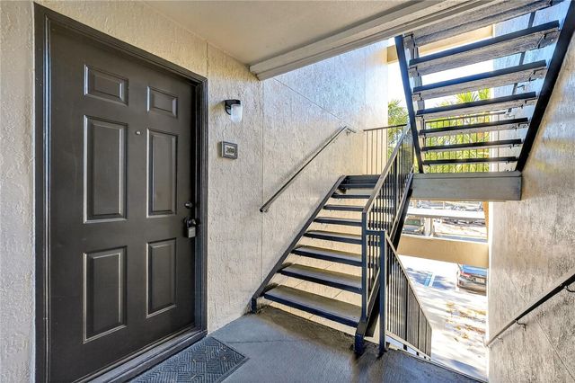 8915 LATREC AVE 2203, Orlando, FL 32819