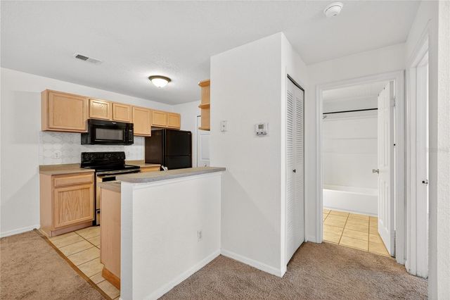 8915 LATREC AVE 2203, Orlando, FL 32819