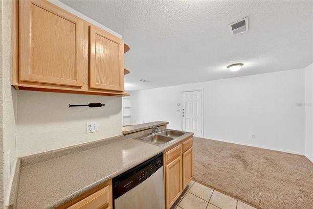 8915 LATREC AVE 2203, Orlando, FL 32819