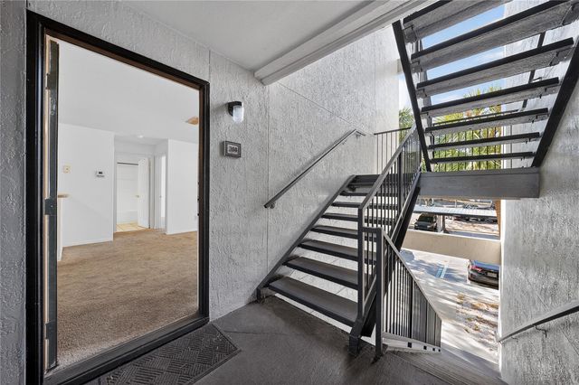 8915 LATREC AVE 2203, Orlando, FL 32819