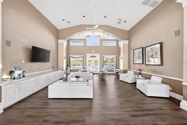 8915 LATREC AVE 2203, Orlando, FL 32819