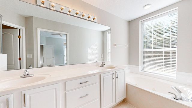 1653 Makarios Dr, St Augustine, FL 32080